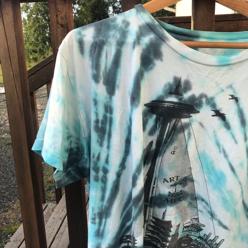 Seattle sail boat blue tie dye shirt